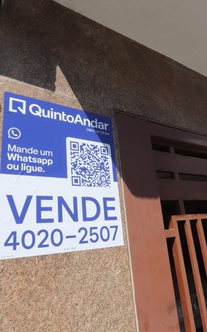 Casa à venda com 200m², 4 quartos e 2 vagasPlaca