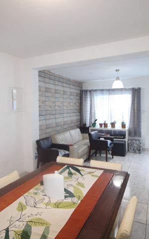 Casa à venda com 160m², 3 quartos e 1 vagaSala