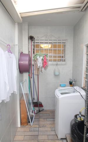 Casa à venda com 160m², 3 quartos e 1 vagaÁrea de Serviço