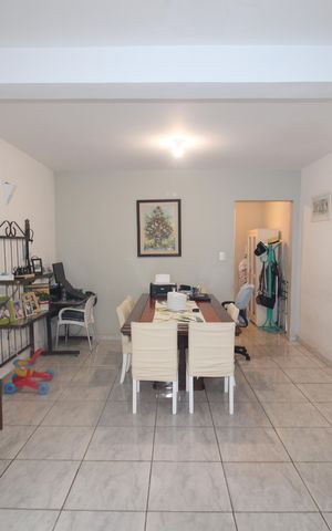 Casa à venda com 160m², 3 quartos e 1 vagaSala
