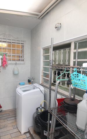 Casa à venda com 160m², 3 quartos e 1 vagaÁrea de Serviço