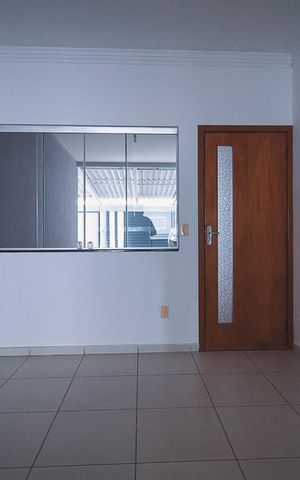 Casa à venda com 102m², 3 quartos e 3 vagas