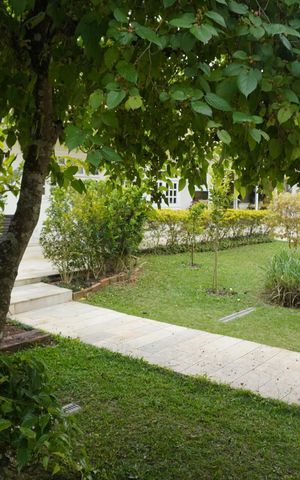 Casa de condomínio à venda com 570m², 5 quartos e 4 vagasÁrea externa
