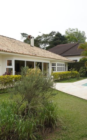 Casa de condomínio à venda com 570m², 5 quartos e 4 vagasÁrea externa