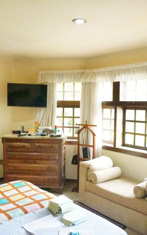 Casa de condomínio à venda com 570m², 5 quartos e 4 vagasSuite