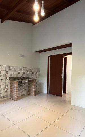 Casa de condomínio para alugar com 40m², 1 quarto e sem vaga Casa de condomínio para alugar com 40m², 1 quarto e sem vagaSala / Cozinha