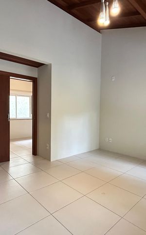 Casa de condomínio para alugar com 40m², 1 quarto e sem vaga Casa de condomínio para alugar com 40m², 1 quarto e sem vagaSala / Cozinha