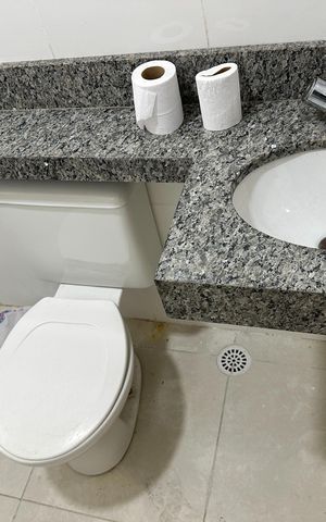 Casa para alugar com 180m², 4 quartos e 2 vagasBanheiro