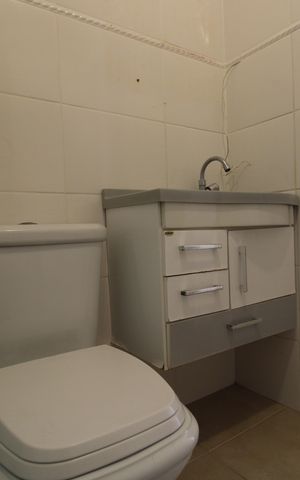 Apartamento para alugar com 85m², 2 quartos e 2 vagasBanheiro da suíte