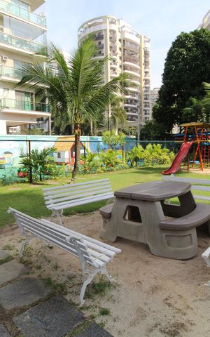 Apartamento para alugar com 85m², 2 quartos e 2 vagasÁrea comum - Playground