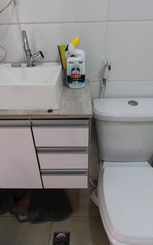 Apartamento para alugar com 85m², 2 quartos e 2 vagasBanheiro social