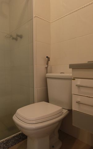 Apartamento para alugar com 85m², 2 quartos e 2 vagasBanheiro da suíte