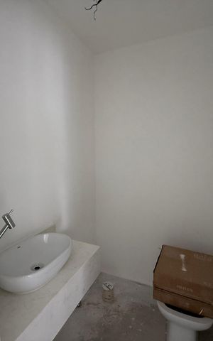 Apartamento à venda com 147m², 3 quartos e 2 vagas Apartamento à venda com 147m², 3 quartos e 2 vagasLavabo