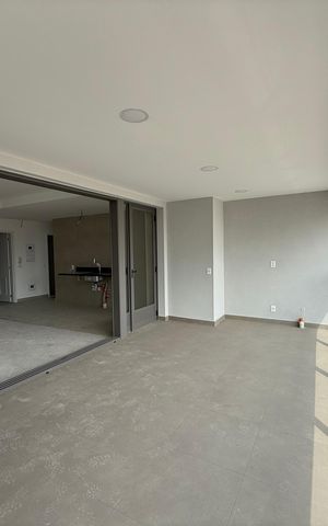 Apartamento à venda com 147m², 3 quartos e 2 vagas Apartamento à venda com 147m², 3 quartos e 2 vagasVaranda da sala