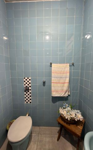 Casa à venda com 280m², 3 quartos e 6 vagasBanheiro Social 1