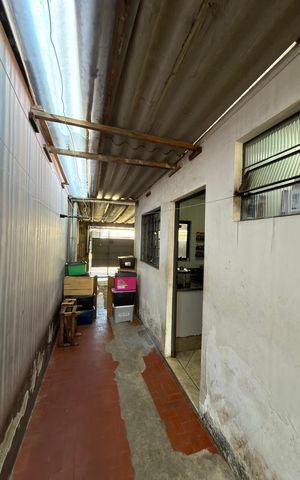 Casa à venda com 280m², 3 quartos e 6 vagasCorredor 