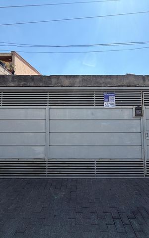 Casa à venda com 280m², 3 quartos e 6 vagasFachada