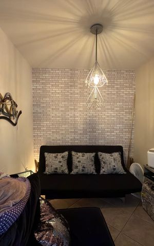 Casa à venda com 280m², 3 quartos e 6 vagasSala