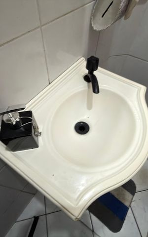 Casa à venda com 280m², 3 quartos e 6 vagasBanheiro Social 2