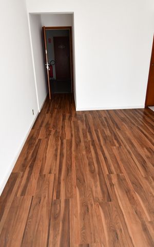 Apartamento para alugar com 77m², 2 quartos e 1 vagaSala