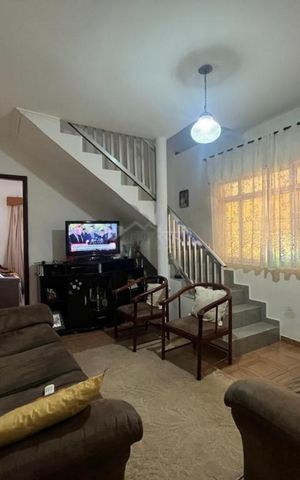 Casa à venda com 166m², 5 quartos e 3 vagas