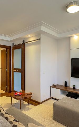 Apartamento à venda com 140m², 3 quartos e 3 vagas Apartamento à venda com 140m², 3 quartos e 3 vagasSala
