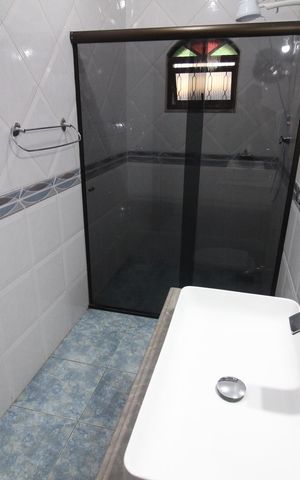 Casa para alugar com 360m², 4 quartos e 4 vagasBanheiro