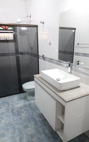 Casa para alugar com 360m², 4 quartos e 4 vagasBanheiro