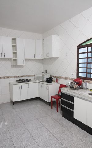 Casa para alugar com 360m², 4 quartos e 4 vagasCozinha