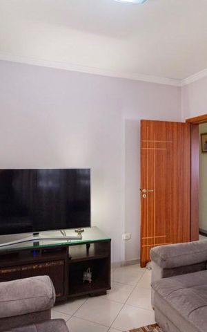 Casa à venda com 315m², 4 quartos e 6 vagas Casa à venda com 315m², 4 quartos e 6 vagasSala