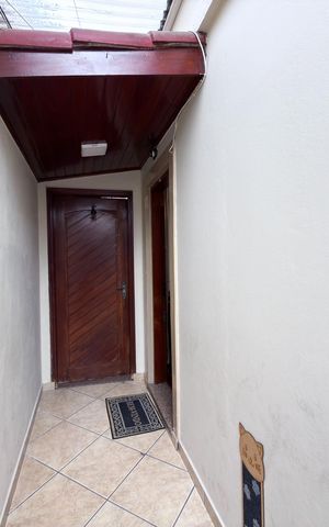 Casa à venda com 143m², 3 quartos e 4 vagas Casa à venda com 143m², 3 quartos e 4 vagasEntrada
