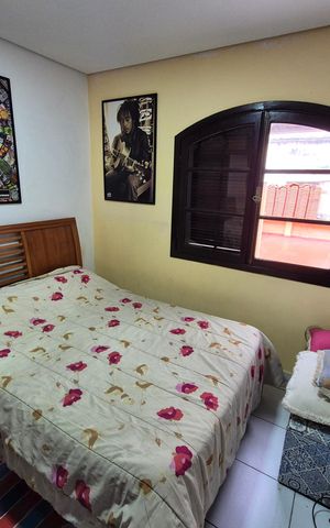 Casa à venda com 180m², 4 quartos e 4 vagas Casa à venda com 180m², 4 quartos e 4 vagasQuarto