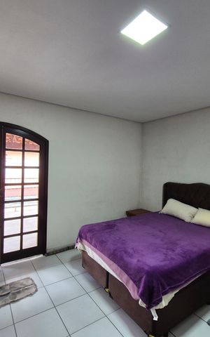 Casa à venda com 180m², 4 quartos e 4 vagas Casa à venda com 180m², 4 quartos e 4 vagasQuarto