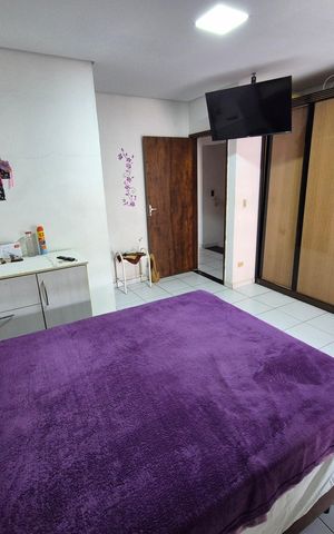 Casa à venda com 180m², 4 quartos e 4 vagas Casa à venda com 180m², 4 quartos e 4 vagasQuarto