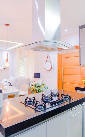 Casa à venda com 114m², 2 quartos e 2 vagasCozinha 