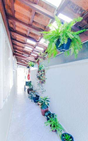 Casa à venda com 114m², 2 quartos e 2 vagasCorredor de entrada 