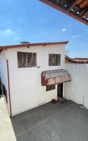 Casa para alugar com 115m², 6 quartos e 2 vagas Casa para alugar com 115m², 6 quartos e 2 vagasQuintal