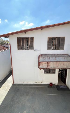 Casa para alugar com 115m², 6 quartos e 2 vagas Casa para alugar com 115m², 6 quartos e 2 vagasQuintal