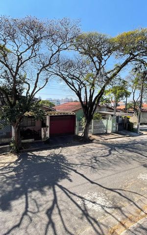Casa para alugar com 115m², 6 quartos e 2 vagas Casa para alugar com 115m², 6 quartos e 2 vagasVista