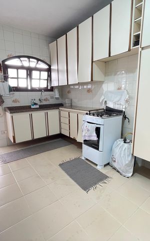 Casa para alugar com 115m², 6 quartos e 2 vagas Casa para alugar com 115m², 6 quartos e 2 vagasCozinha