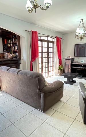 Casa para alugar com 115m², 6 quartos e 2 vagas Casa para alugar com 115m², 6 quartos e 2 vagasSala 1