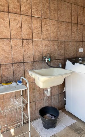 Casa para alugar com 115m², 6 quartos e 2 vagas Casa para alugar com 115m², 6 quartos e 2 vagasÁrea de Serviço