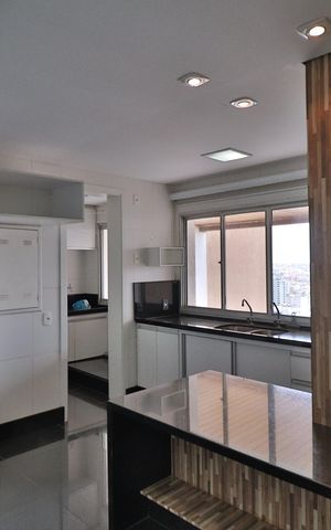 Apartamento para alugar com 274m², 3 quartos e 3 vagasCozinha