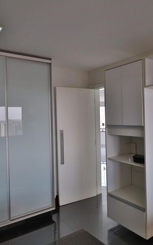 Apartamento para alugar com 274m², 3 quartos e 3 vagasÁrea de Serviço