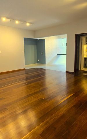 Apartamento à venda com 150m², 4 quartos e 2 vagas Apartamento à venda com 150m², 4 quartos e 2 vagasSala