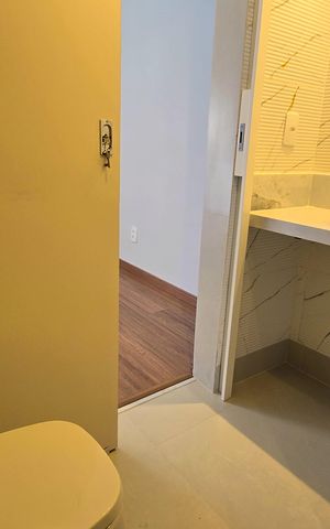 Apartamento à venda com 150m², 4 quartos e 2 vagas Apartamento à venda com 150m², 4 quartos e 2 vagasBanheiro