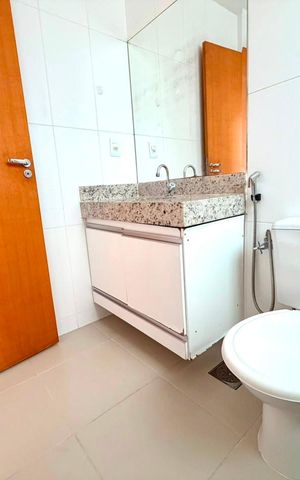 Apartamento à venda com 75m², 2 quartos e 2 vagas Apartamento à venda com 75m², 2 quartos e 2 vagasBanheiro da suíte