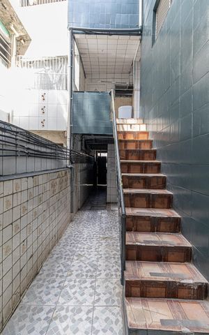 Casa para alugar com 70m², 2 quartos e sem vaga Casa para alugar com 70m², 2 quartos e sem vagaEscada