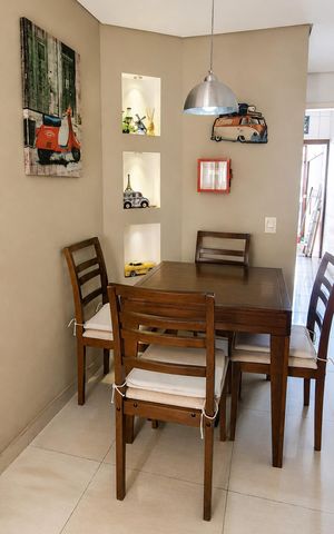 Casa de condomínio à venda com 70m², 2 quartos e 1 vagaSala