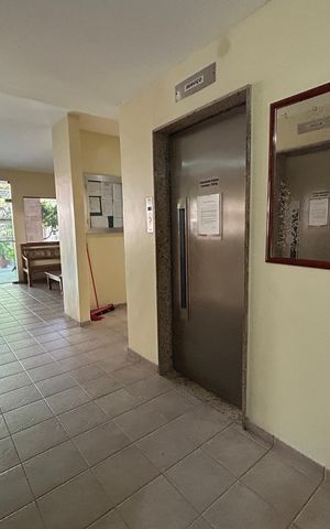 Apartamento à venda com 63m², 2 quartos e 1 vagaHall de entrada